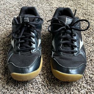 Mizuno Volleyball Shoes, Size: 9, Womens